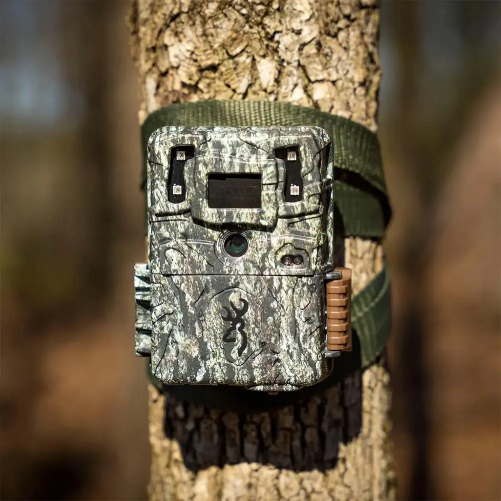 BROWNING Command Ops 40MP camera combo with 32GB SD Card and AA Batteries - Prometheus Group Llc/browning Camera