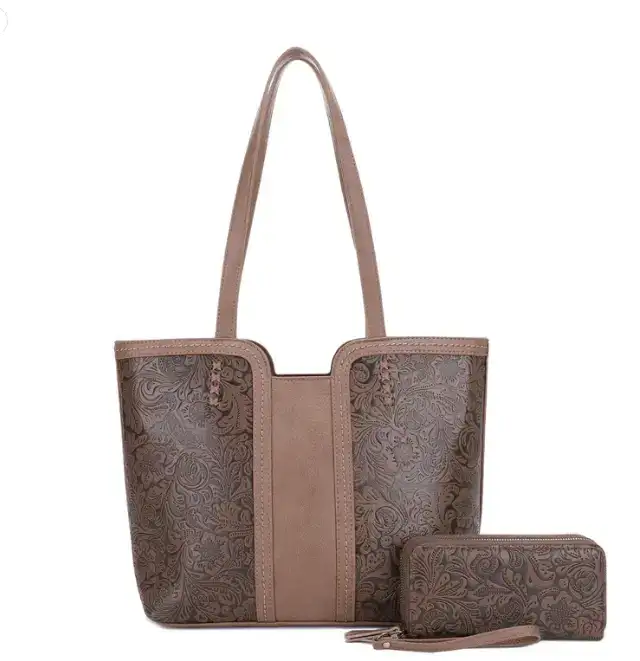 JESSIE & JAMES CASSIDY CONCEALED CARRY TOTE BAG W MATCHING WALLET 11.75 H X 12.5 W X 5.5. D TAUPE - Jessie & James Handbags