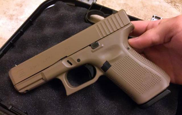 GLOCK 19 Gen5 9mm Semi-Auto Pistol